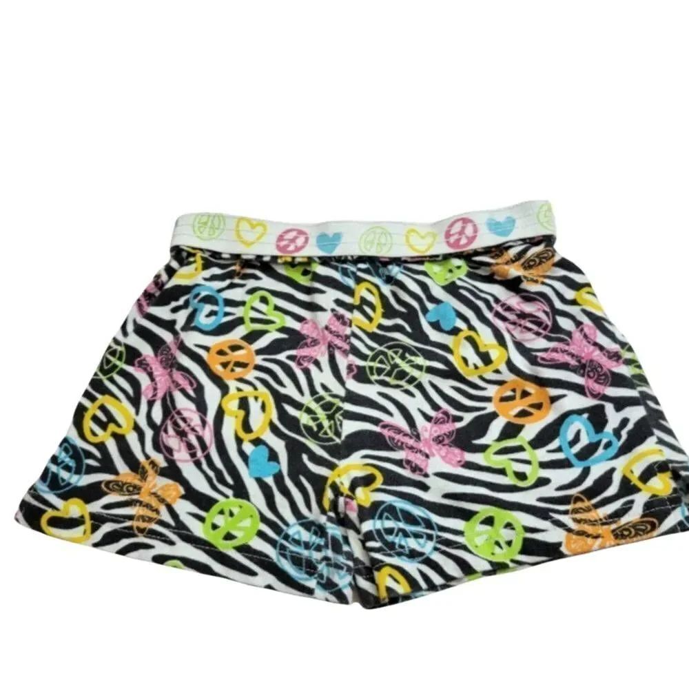 Girls Rule peace sign zebra shorts 6